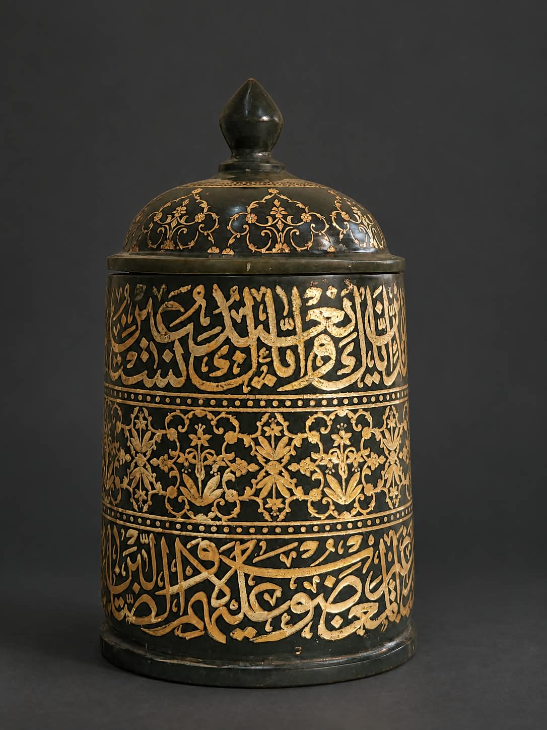 Rare Islamic Mughal handengraved kai green jade stone lidded jar